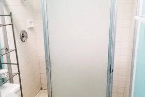 newhall-second-bathroom6