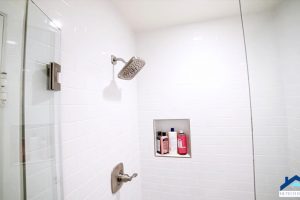 van-nuys-bathroom1